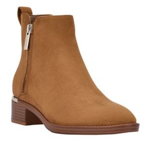 NWOT Calvin Klein Womens Deniece Block Heel Ankle Booties Size 7m